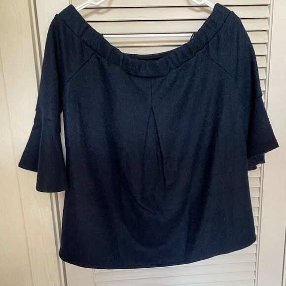 BANANA Republic Navy Off Shoulder Bell Sleeve Top - Picture 7 of 8